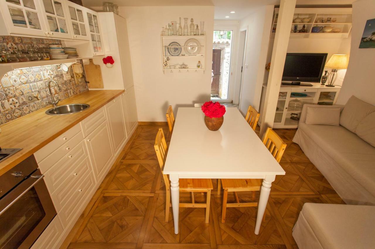 Barbarossa House With Parking Apartment Cres Luaran gambar