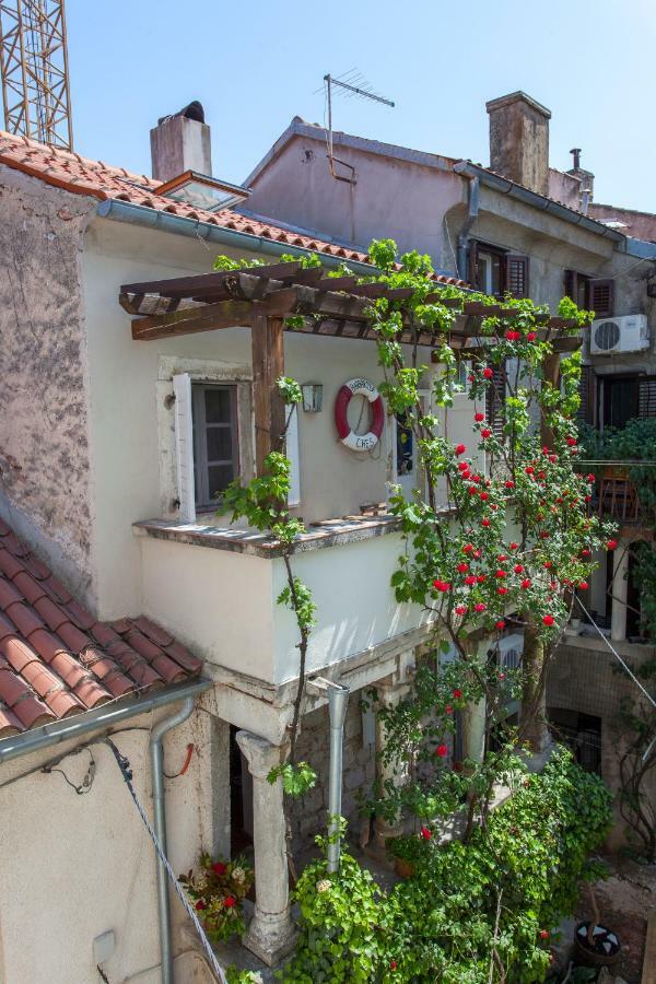 Barbarossa House With Parking Apartment Cres Luaran gambar